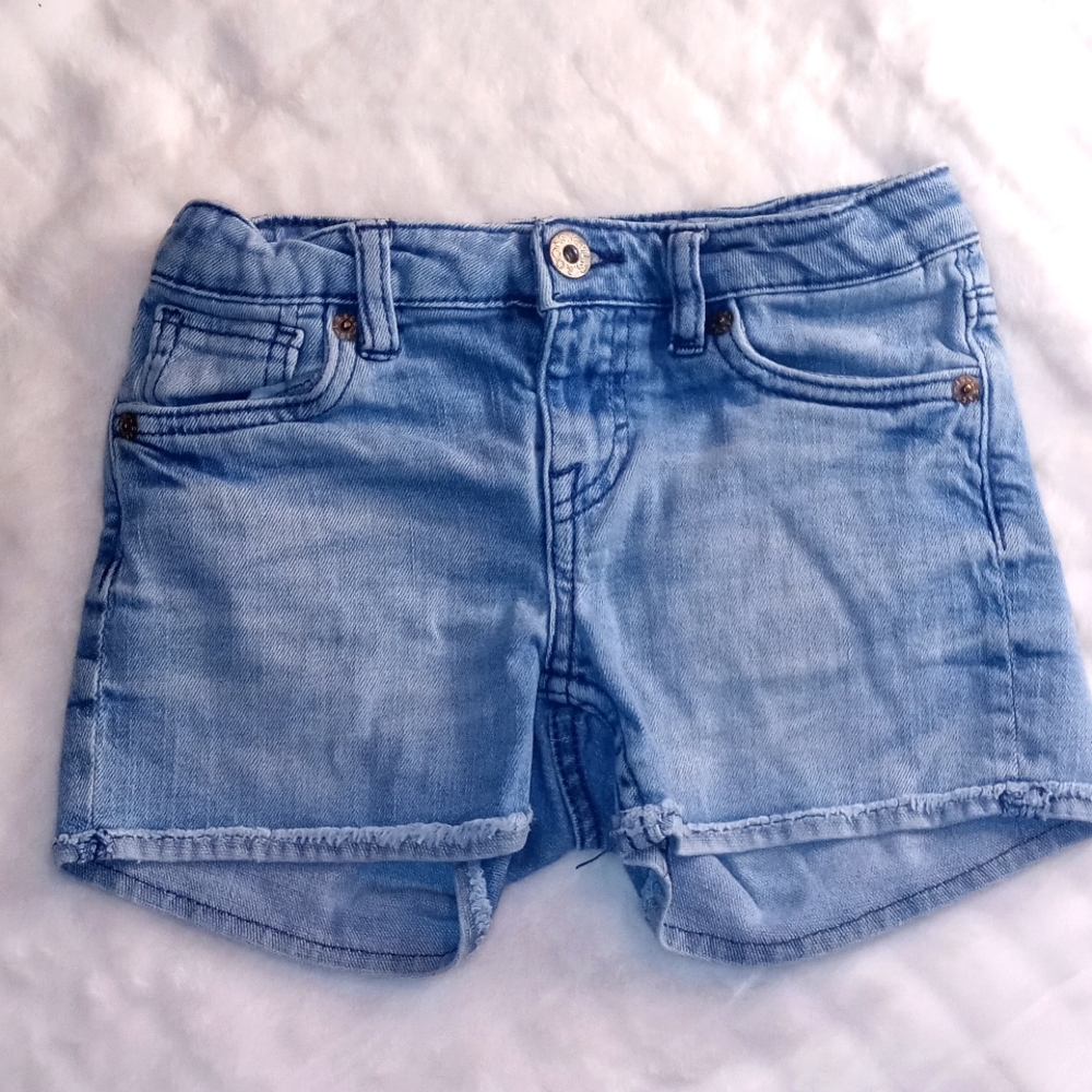 Girls Levi's Shorty Short size 7